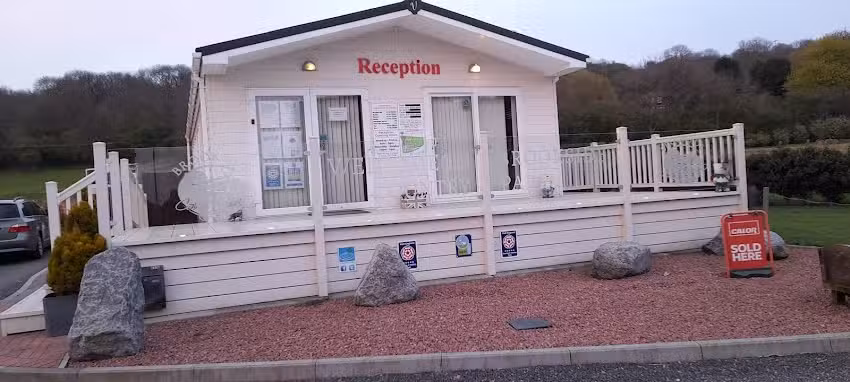 Brookside Country Park – Adult Only – Open All Year